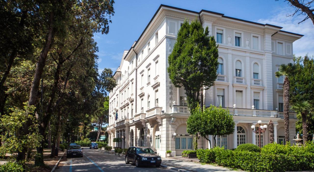 Residenza Parco Fellini Hotel Rimini Buitenkant foto