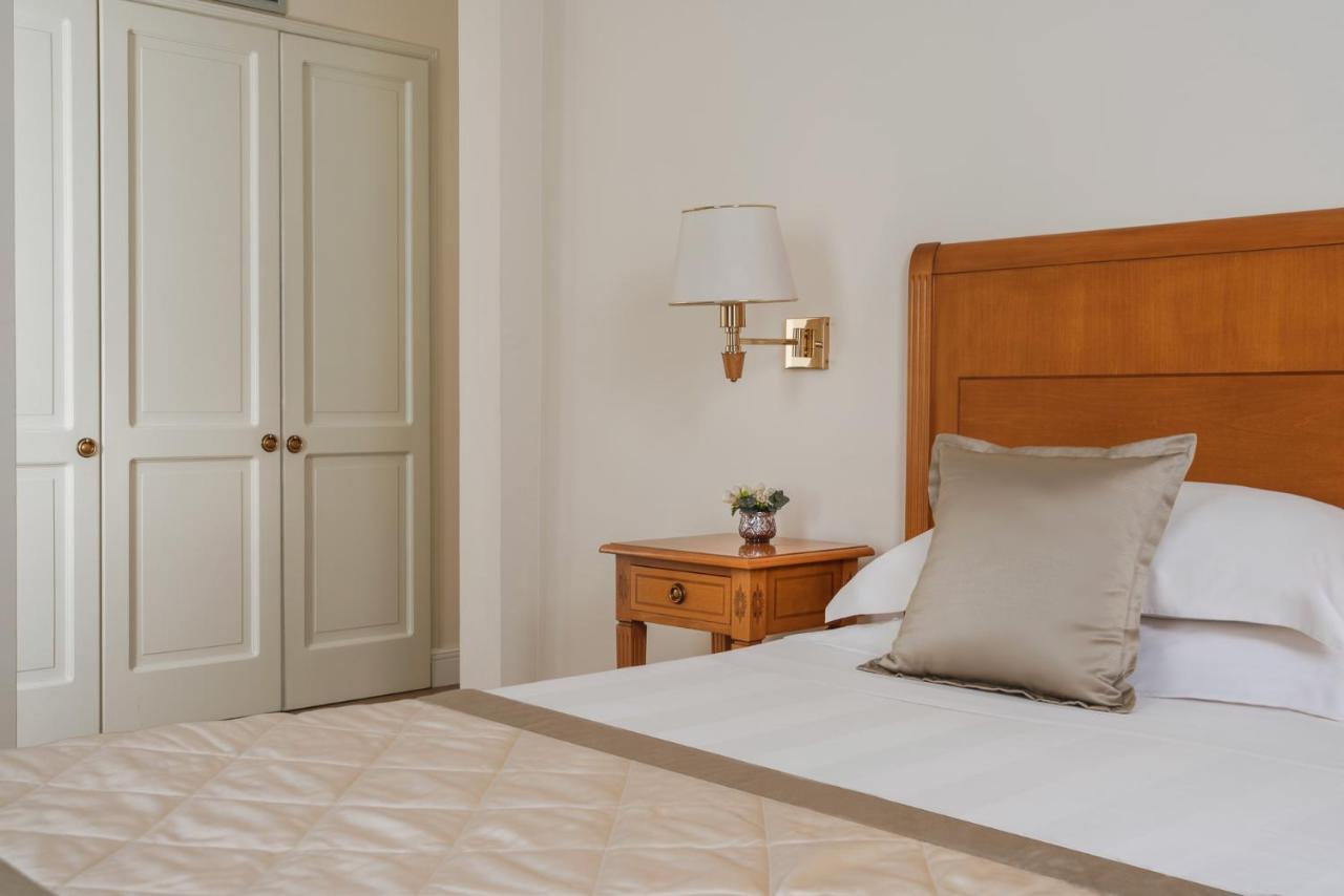 Residenza Parco Fellini Hotel Rimini Buitenkant foto