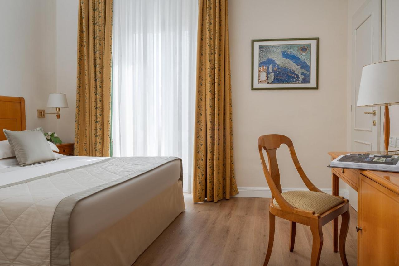 Residenza Parco Fellini Hotel Rimini Buitenkant foto
