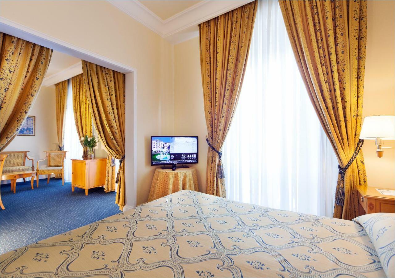 Residenza Parco Fellini Hotel Rimini Buitenkant foto